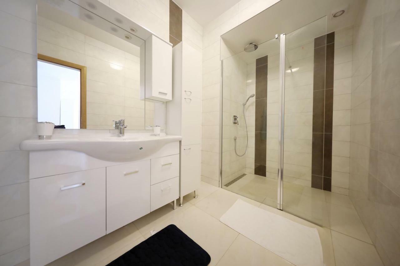 Apartmani Vlado Mitar Sukošan المظهر الخارجي الصورة