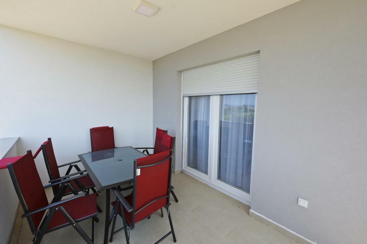 Apartmani Vlado Mitar Sukošan المظهر الخارجي الصورة