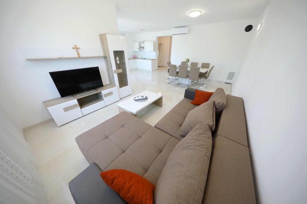 Apartmani Vlado Mitar Sukošan المظهر الخارجي الصورة
